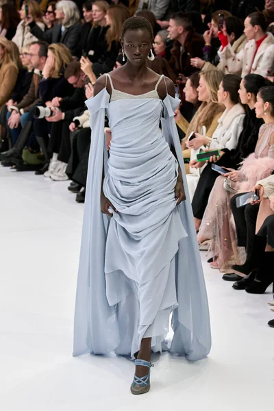 Look 13